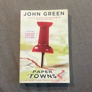 📚Paper Towns by John Green